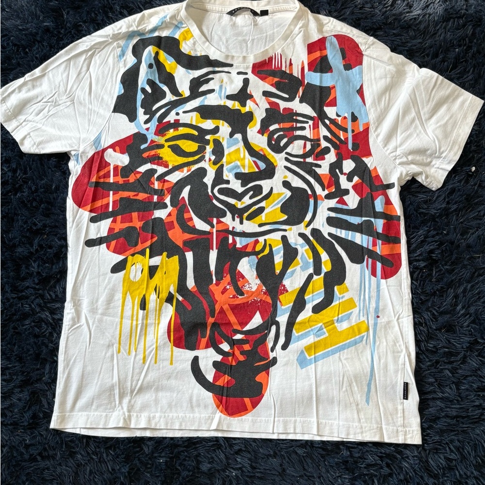 Sean John White T-Shirt with Multicolor Tiger Graphic